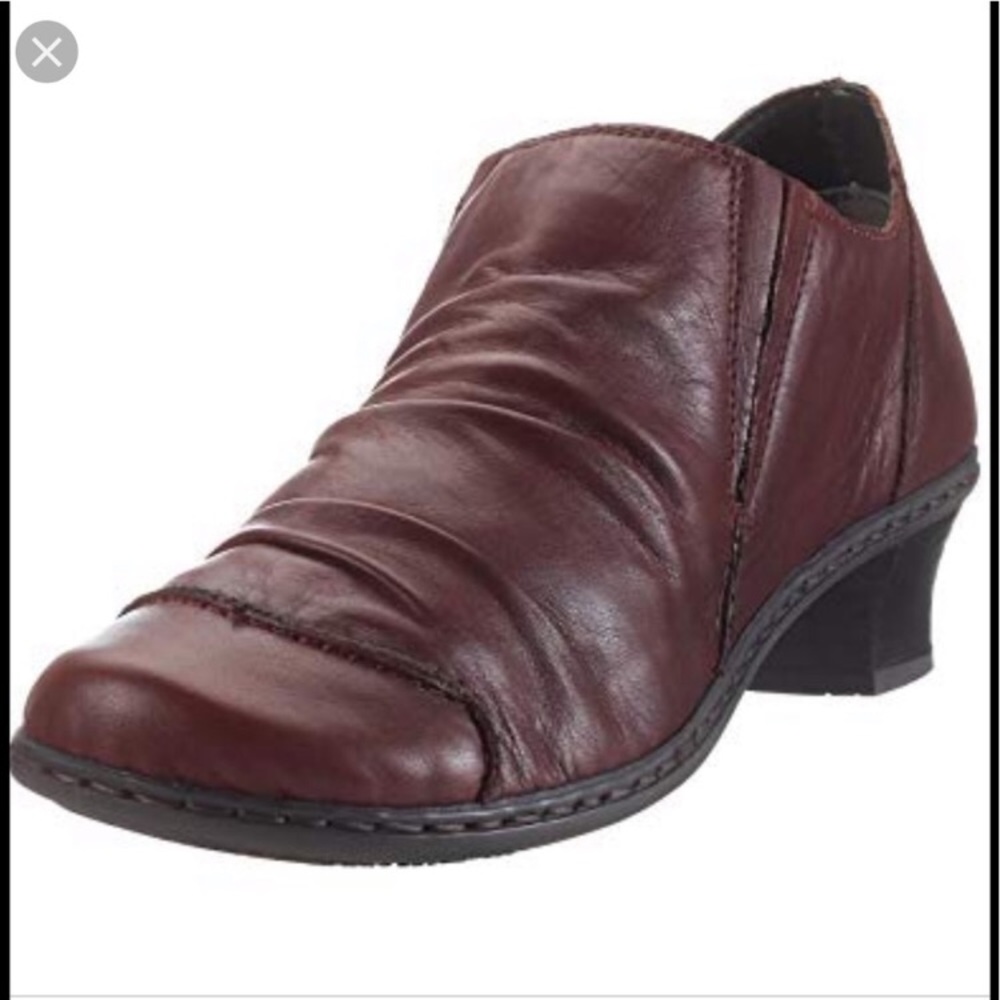Adorable Rieker woman’s Louise 80 ankle bootie.